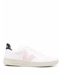 Baskets basses en cuir blanc et rose Veja