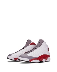 Baskets basses en cuir blanc et rouge Jordan