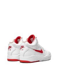 Baskets basses en cuir blanc et rouge Nike
