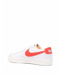 Baskets basses en cuir blanc et rouge Nike