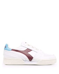 Baskets basses en cuir blanc et rouge Diadora