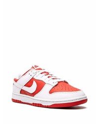 Baskets basses en cuir blanc et rouge Nike