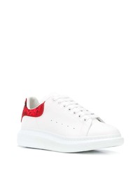 Baskets basses en cuir blanc et rouge Alexander McQueen