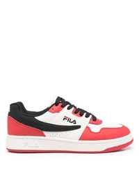 Baskets basses en cuir blanc et rouge Fila