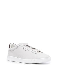 Baskets basses en cuir blanc et rouge Bally