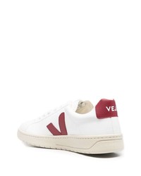 Baskets basses en cuir blanc et rouge Veja