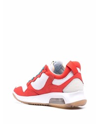 Baskets basses en cuir blanc et rouge Jordan