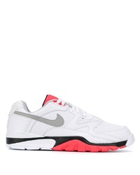 Baskets basses en cuir blanc et rouge Nike