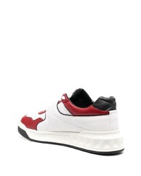 Baskets basses en cuir blanc et rouge Valentino Garavani