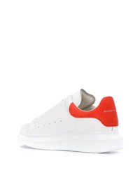 Baskets basses en cuir blanc et rouge Alexander McQueen