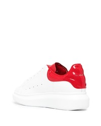 Baskets basses en cuir blanc et rouge Alexander McQueen