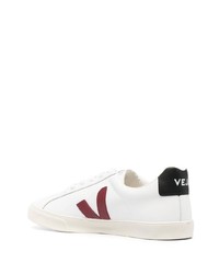 Baskets basses en cuir blanc et rouge Veja