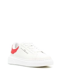 Baskets basses en cuir blanc et rouge John Richmond