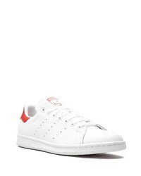 Baskets basses en cuir blanc et rouge adidas