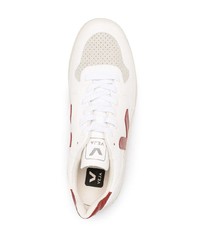 Baskets basses en cuir blanc et rouge Veja