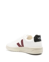 Baskets basses en cuir blanc et rouge Veja