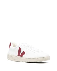 Baskets basses en cuir blanc et rouge Veja