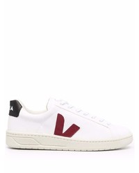 Baskets basses en cuir blanc et rouge Veja