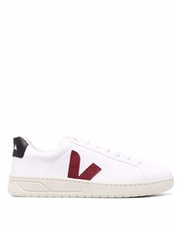 Baskets basses en cuir blanc et rouge Veja