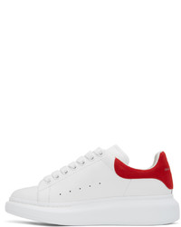 Baskets basses en cuir blanc et rouge Alexander McQueen