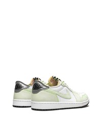 Baskets basses en cuir blanc et vert Jordan