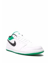 Baskets basses en cuir blanc et vert Jordan