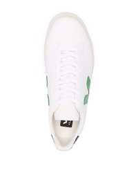 Baskets basses en cuir blanc et vert Veja