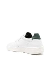 Baskets basses en cuir blanc et vert D.A.T.E