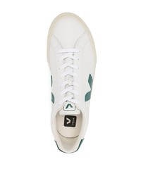 Baskets basses en cuir blanc et vert Veja