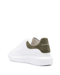 Baskets basses en cuir blanc et vert Alexander McQueen