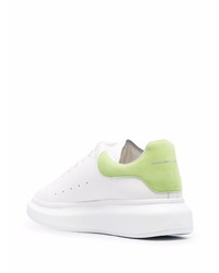 Baskets basses en cuir blanc et vert Alexander McQueen