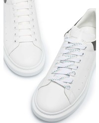 Baskets basses en cuir blanc et vert Alexander McQueen