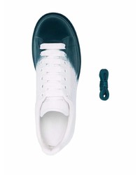 Baskets basses en cuir blanc et vert Alexander McQueen