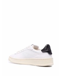 Baskets basses en cuir blanches et noires AUTRY