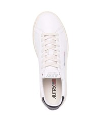 Baskets basses en cuir blanches et noires AUTRY