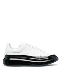 Baskets basses en cuir blanches et noires Alexander McQueen