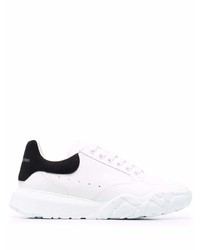 Baskets basses en cuir blanches et noires Alexander McQueen