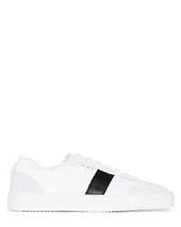 Baskets basses en cuir blanches et noires Axel Arigato