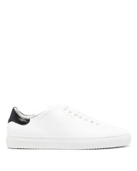 Baskets basses en cuir blanches et noires Axel Arigato