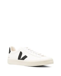 Baskets basses en cuir blanches et noires Veja