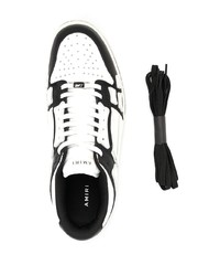 Baskets basses en cuir blanches et noires Amiri