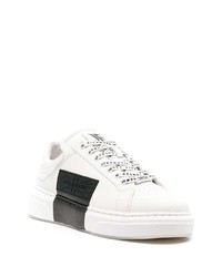 Baskets basses en cuir blanches et noires John Richmond