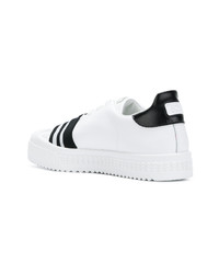 Baskets basses en cuir blanches et noires Gcds