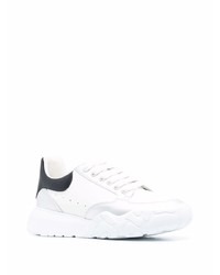 Baskets basses en cuir blanches et noires Alexander McQueen