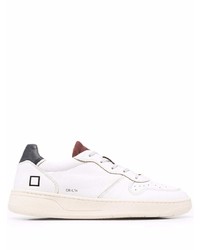 Baskets basses en cuir blanches et noires D.A.T.E