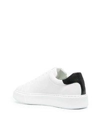 Baskets basses en cuir blanches et noires Karl Lagerfeld