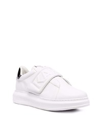 Baskets basses en cuir blanches et noires Karl Lagerfeld