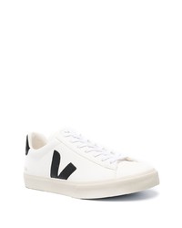 Baskets basses en cuir blanches et noires Veja