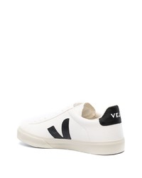 Baskets basses en cuir blanches et noires Veja