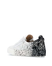 Baskets basses en cuir blanches et noires Giuseppe Zanotti